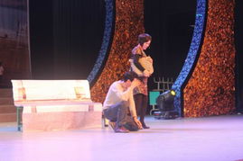 春曉 兩原創節目綻放文藝調演舞臺